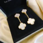 [Eternal Jewelry]CLOVER 2 MOTIF WHITE MOP EARRINGS - Image 3