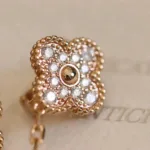 [Eternal Jewelry]CLOVER MEDIUM 1 MOTIFS FUll DIAMOND EARRINGS - Image 2