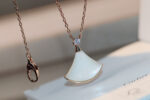 [Eternal Jewelry]DREAM NECKLACE WHITE MOP PINK GOLD 1 DIAMOND - Image 3