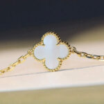 [Eternal Jewelry]CLOVER 20 MOTIFS WHITE MOP NECKLACE - Image 4