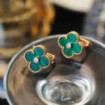 [Eternal Jewelry]CLOVER MEDIUM 1 MOTIFS MALACHITE DIAMOND EARRINGS - Image 6
