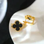 [Eternal Jewelry]CLOVER MEDIUM 1 MOTIFS  ONYX STUD EARRINGS - Image 4
