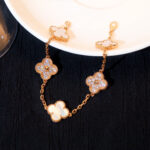 [Eternal Jewelry]CLOVER BRACELET 5 MOTIF WHITE MOP DIAMOND - Image 4