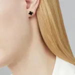 [Eternal Jewelry]CLOVER MINI 9.5MM BLACK MOP EARRINGS - Image 3