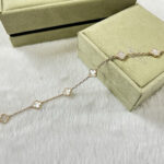 [Eternal Jewelry]CLOVER 6 MOTIF WHITE MOP BRACELET - Image 5