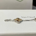 [Eternal Jewelry]CLOVER  5 MOTIFS  CHRISTMAS LIMITED EDITION BRACELET - Image 3