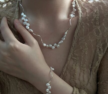 Soft Mist Geometric Wave Baroque Pearl Necklace